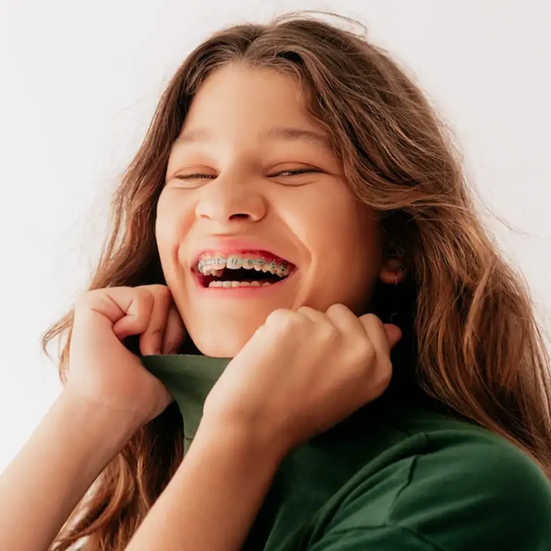 https://dentalcentreturkey-web-assets.s3.eu-west-2.amazonaws.com/images/contents/blog/pexels-gabriella-ally-13733588.webp